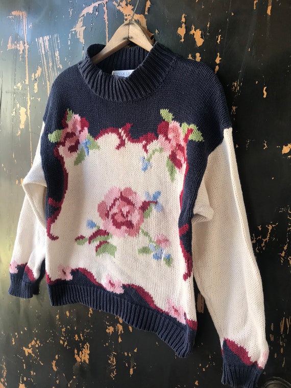 Vintage 90's Women's Navy and White with Floral D… - image 5