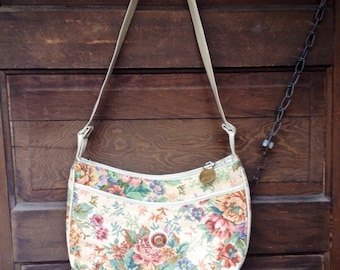 Vintage 90's All-Over Floral Tapestry Purse by Mitzy