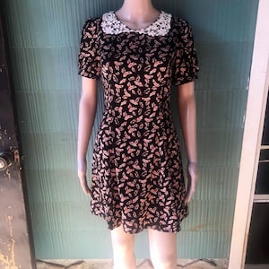 Vintage 90’s does 60’s Black Feather Print Mini Dress With Mod Lace Collar size Extra small by Peppermint