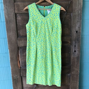 Vintage 60&#39;s Lime Green Floral Sleeveless Floral Shift Dress with Plaid Trim by Darian Size Small/medium