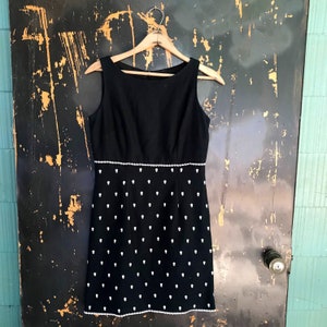 Vintage 90&#39;s Black with White Tiny Flower Print Tank Shift Dress by Shelli Segal Size 6