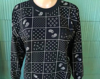 Vintage 80's Black and White Quilted Paisley Print Long Sleeve Crop Top size small/medium