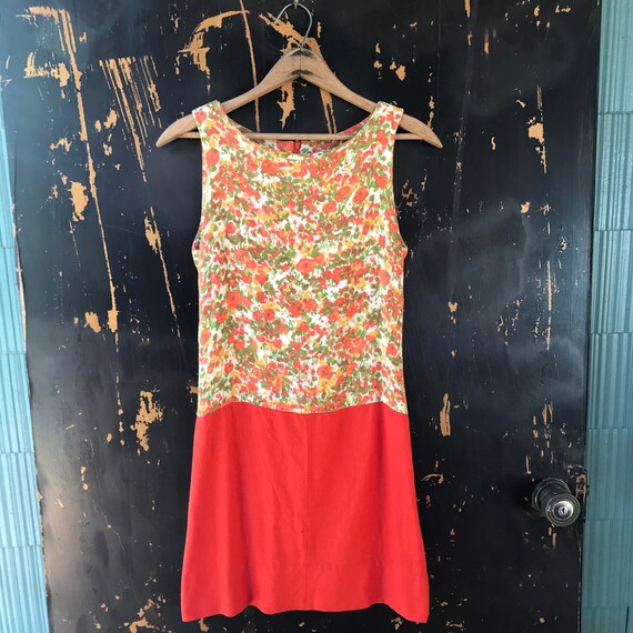 Vintage 60's Sleeveless Mod Orange and Floral Wov… - image 2