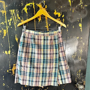 Vintage 90er Jahre Hoch taillierter Beige und Grünton Karierter Leinen Wrap Skort von Fundamental Things Größe 10