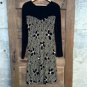 Vintage 90&#39;s Slinkly Black Daisy Print Long Sleeve Dress
