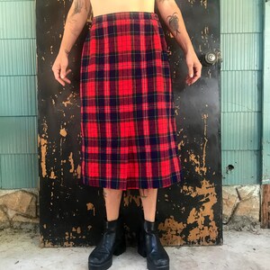 Vintage 60&#39;s/70&#39;s High Waisted Red and Black Plaid Pencil Skirt by Pendelton size 14