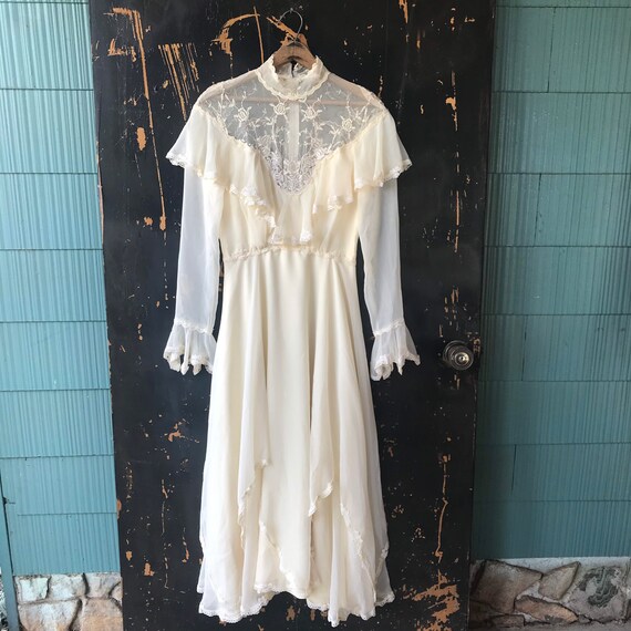 Vintage 60’s/70’s White Lace Gothic Prairie Weddi… - image 1