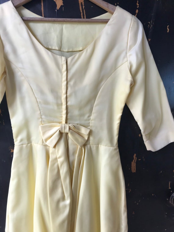 Vintage 50's/60's Pale Yellow Tafeta Party Dress … - image 4