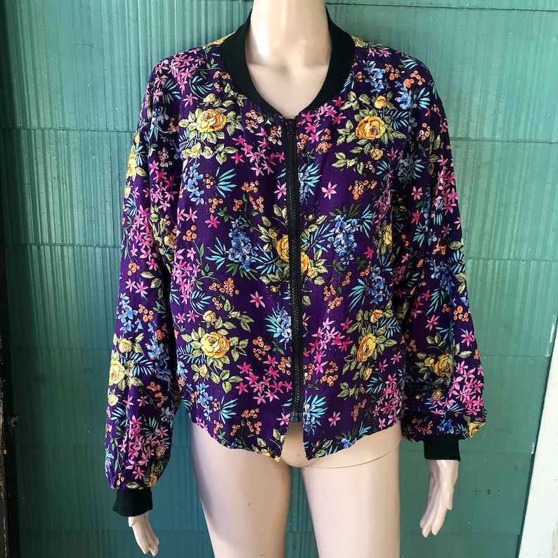 Vintage 80's/90s Purple Floral Print Zip-Up Bomber Jacket size Large image 1