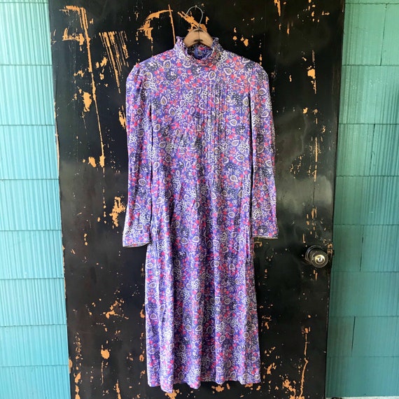Vintage 60's Purple Floral Print Mock Neck Pleated