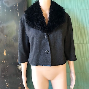Vintage 50&#39;s Cropped Jacket Charcoal Black Small Cape Top With Faux Fur by Midge