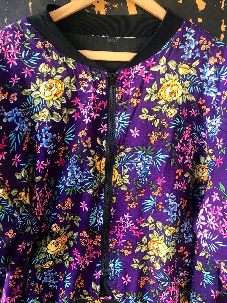 Vintage 80's/90s Purple Floral Print Zip-Up Bomber Jacket size Large image 8