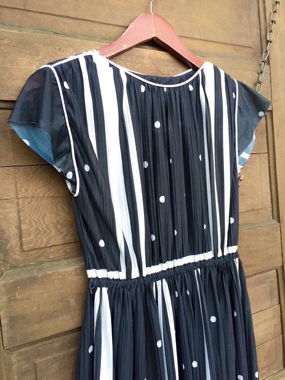 Vintage 60's Semi Sheer Black and White Polka Dot… - image 5