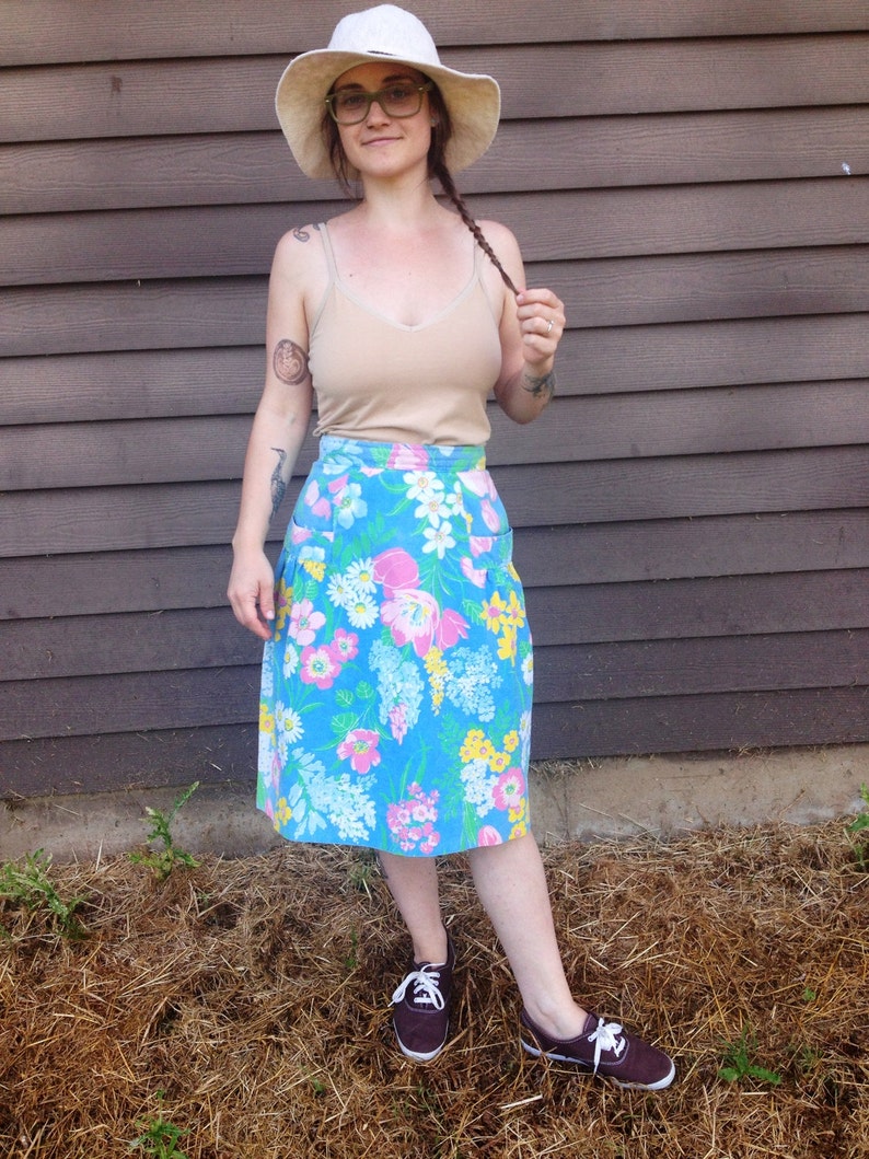 Vintage 50's Highwaisted Floral Skirt With Hidden Shorts by Activair