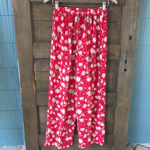 Vintage 80&#39;s High Waisted Red and White Tulip Floral Print Polyester Pants Size Small by T.L.H