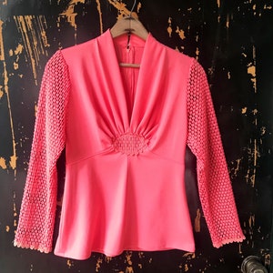 Vintage 60’s/70&#39;s Mod Salmon Pink Long Mesh Netting Sleeve Top size small/ medium