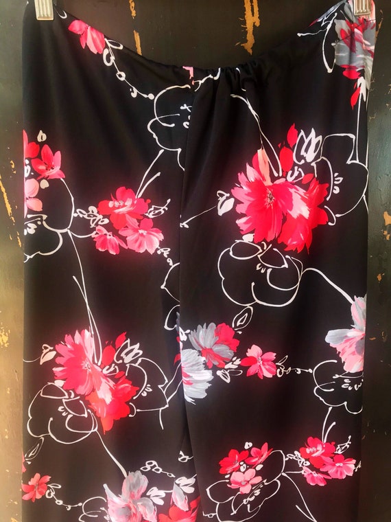 Vintage 70's Black and Floral Polyester High Wais… - image 7