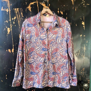 Vintage 70's Golden Brown and Periwinkle on Beige Paisley Print Polyester Button down Shirt size medium Union Made