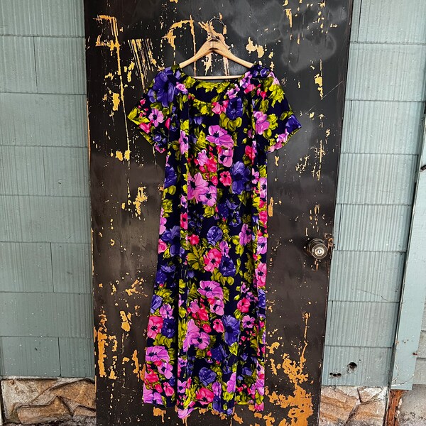 Vintage 70's Black with Colorful Floral Barkcloth Mumu Style Dress size large