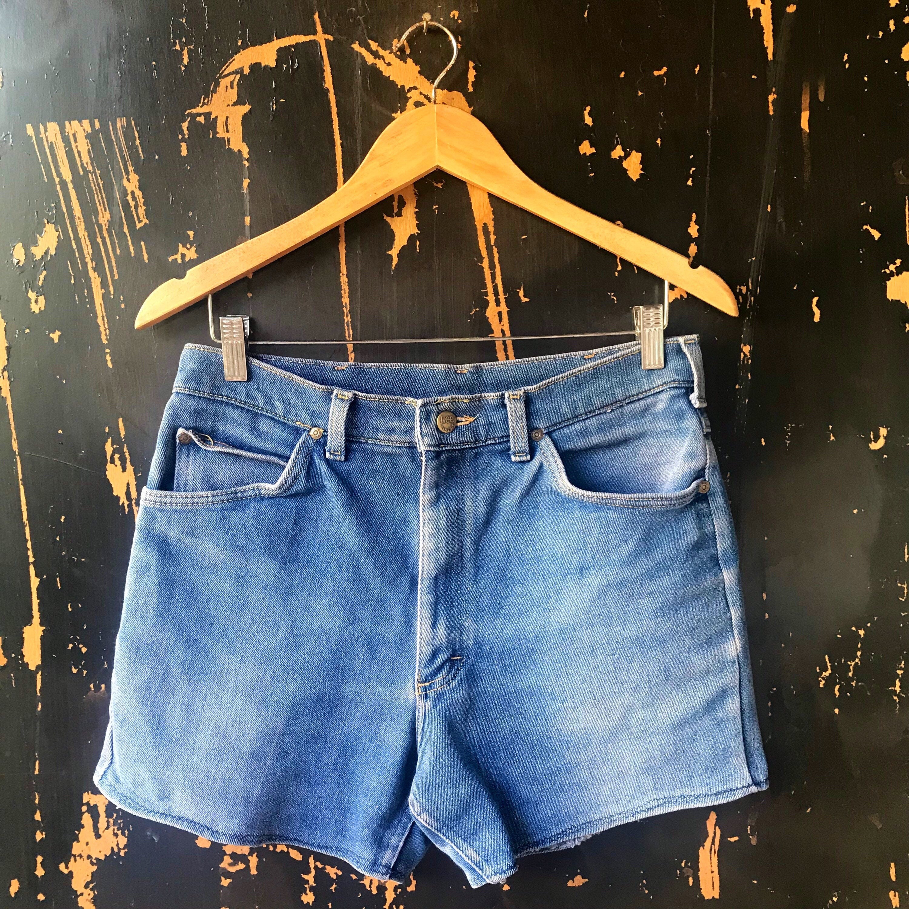Us 三軒茶屋 Fake Vintage Denim Easy Shorts il_fullxfull.2438385905_nvpn.jpg