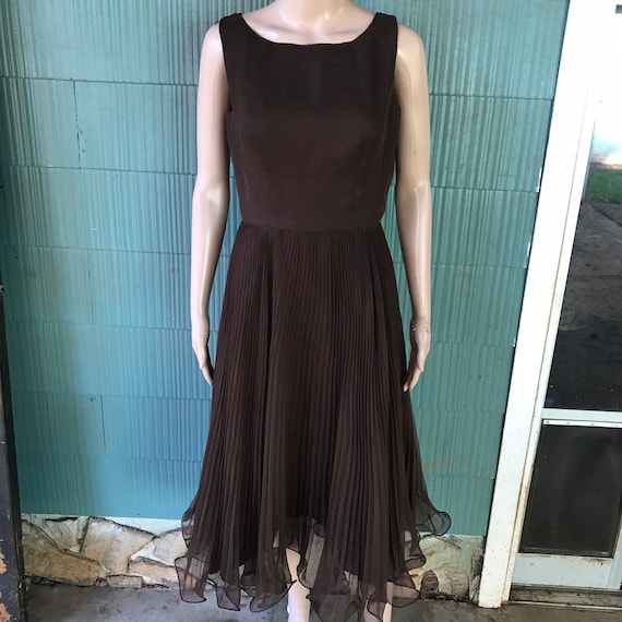 Vintage 60's Brown Sleeveless Day Dress with Laye… - image 1