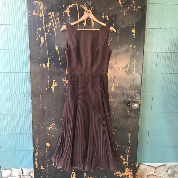 Vintage 60's Brown Sleeveless Day Dress with Laye… - image 2