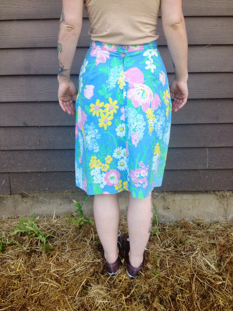 Vintage 50's Highwaisted Floral Skirt With Hidden Shorts by Activair