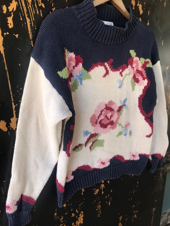 Vintage 90's Women's Navy and White with Floral D… - image 6
