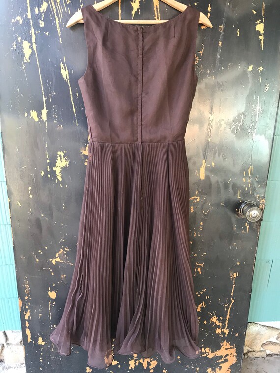 Vintage 60's Brown Sleeveless Day Dress with Laye… - image 5