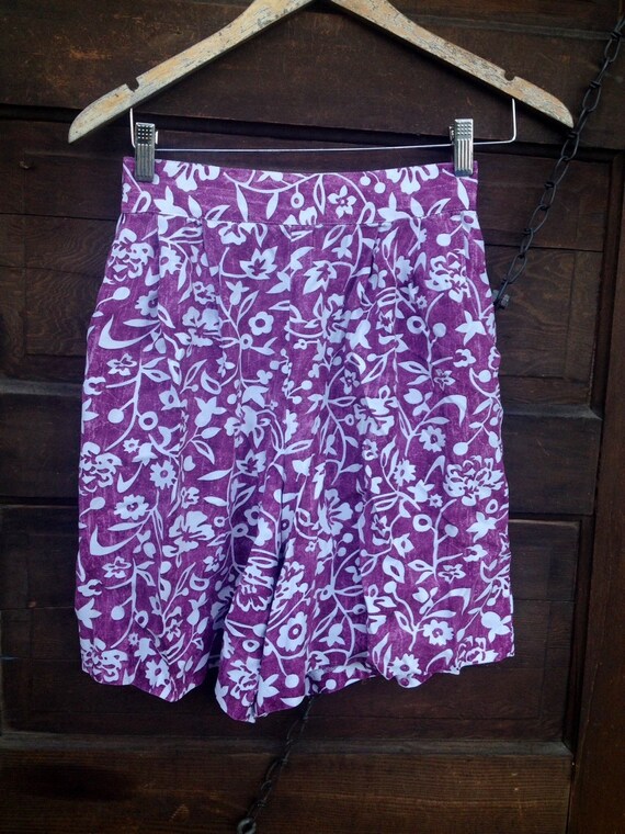 Vintage 70's/80's Hawaiian Print High Waisted Sko… - image 1