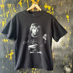 Vintage 2001 Kurt Cobain Tshirt size Medium