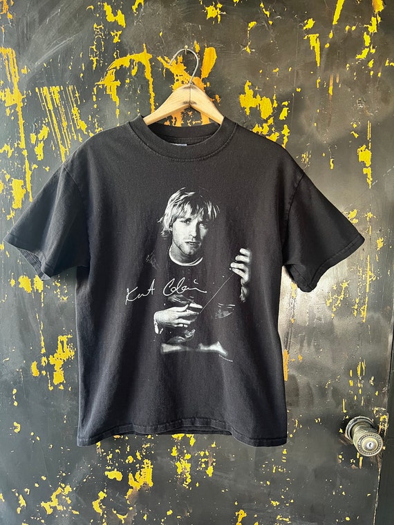 Vintage 2001 Kurt Cobain Tshirt size Medium