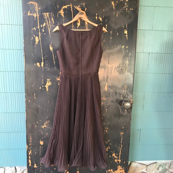 Vintage 60's Brown Sleeveless Day Dress with Laye… - image 3