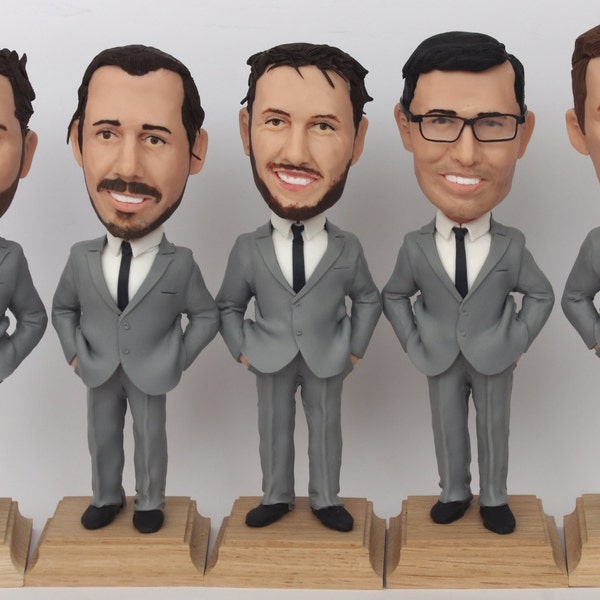 Conjunto personalizado de padrinos Bobbleheads - Idea de regalo de padrinos de boda - Conjunto de regalos de padrinos Bobble Heads - Bobblehead personalizado en ropa personalizada