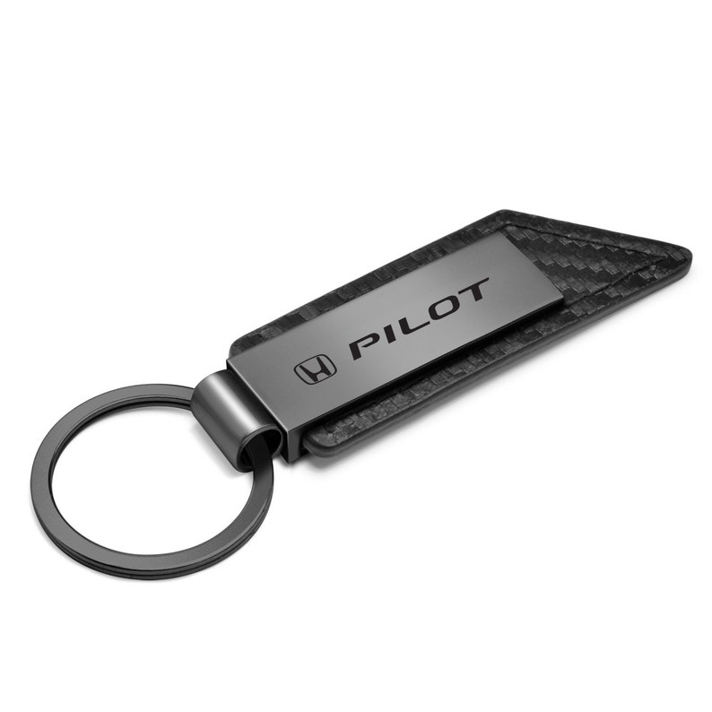Honda Pilot Gunmetal Gray Metal Plate Carbon Fiber Texture Leather Key Chain