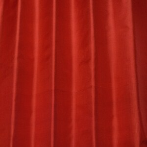 Seta Taffeta in tessuto rosso, tessuto 100% seta, tagliato a misura, largo 44 TS-7321 immagine 3