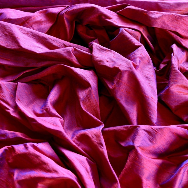 Soie Dupioni rouge saphir irisé, tissu 100 % soie, 44 po. de large, par mètre (S-184)