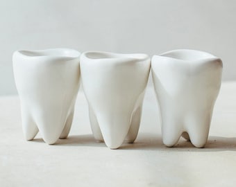 Funny Tooth Shot Glass – Ceramic Tooth Cup, Dentist Gift, Dental Hygienist Gift, Novelty Medical Gift