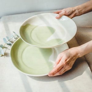 Handmade Pottery Green White Pasta Plate Ceramic Dinner Plate Ceramic Tableware Deep Plates Kitchen Decor Modern Dinnerware Wedding Gift Mom