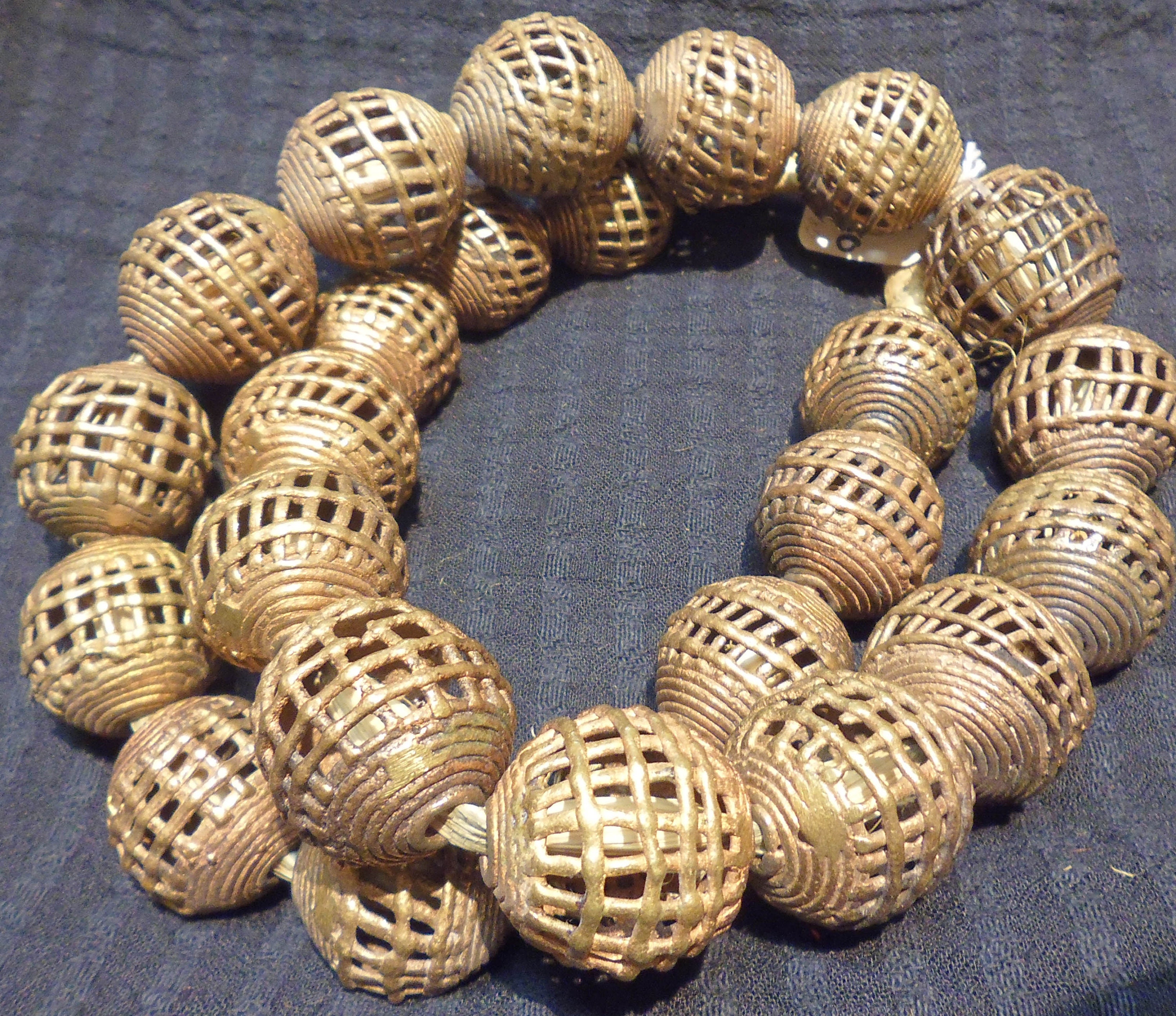 古代ビーズ BT79 From Ghana, African Trade, Vintage Lost Wax Cast Brass