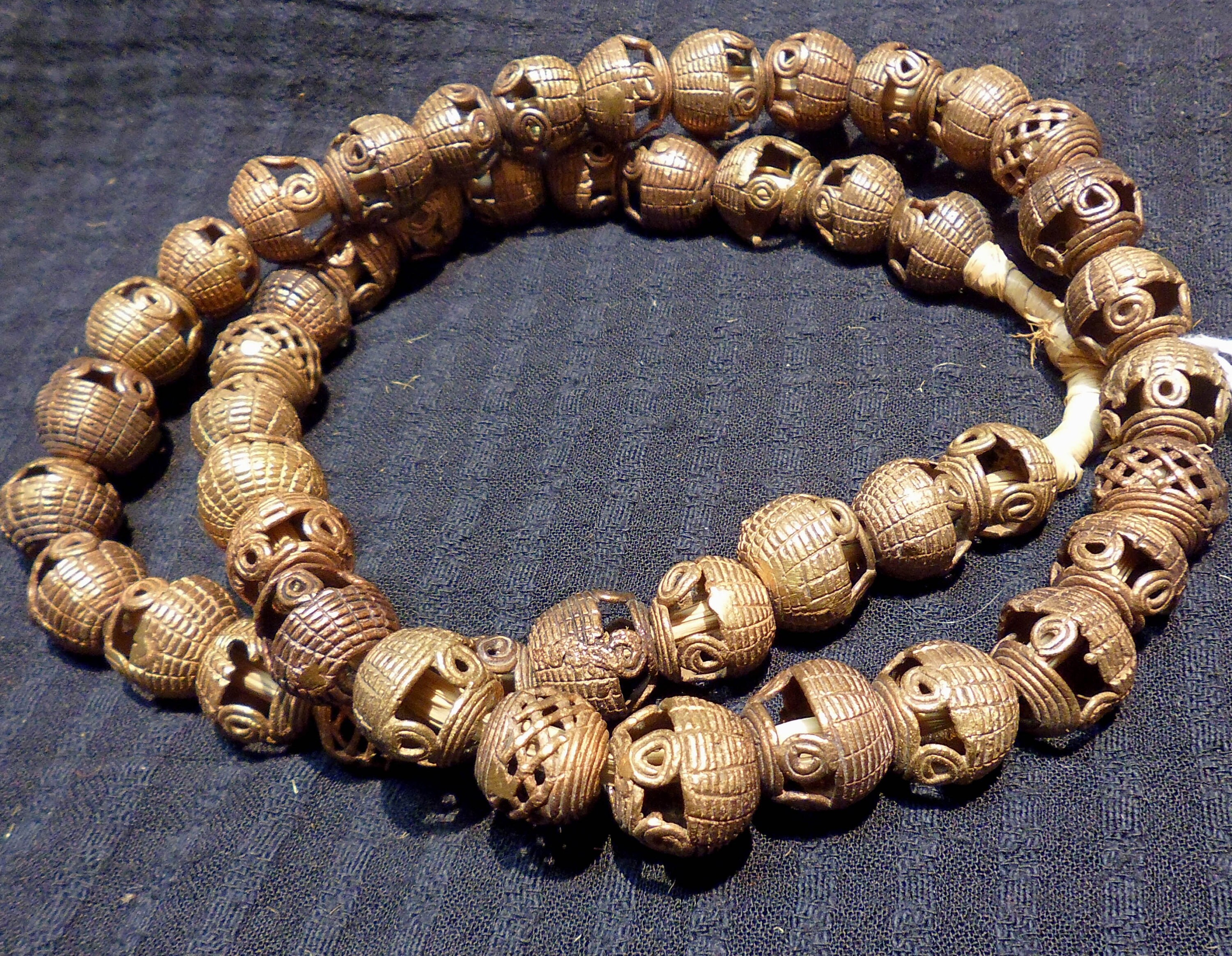 消費税無し Trade, African BT1020 Vintage Brass Cast Wax Lost Baule トップス