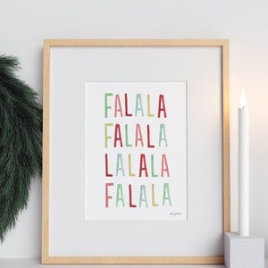FA LA LA Buntes Urlaubsbild, Aquarellmalerei, Fröhliches Urlaubsdekor, Weihnachtskunst, Weihnachten Falala Zitat, Weihnachtswandkunst