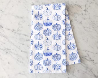 Blauwe toile pompoen theedoek, herfst keuken decor, herfst gastvrouw cadeau, Cottagecore Thanksgiving handdoek, chinoiserie pompoen theedoek