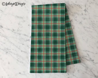 Traditional Christmas Plaid Tea Towel, Holiday Kitchen Decor, Christmas Dish Towel, Farmhouse Decor, Green and Red Holiday Plaid Towel