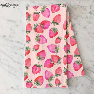 Strawberry Tea Towel, Summer Kitchen Decor, Pink Strawberries Dish Towel, Summer Decor, Flour Sack Cotton Hand Towel, Gifts for Her