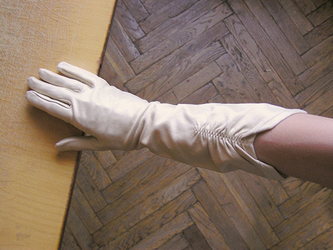 diy opera gloves