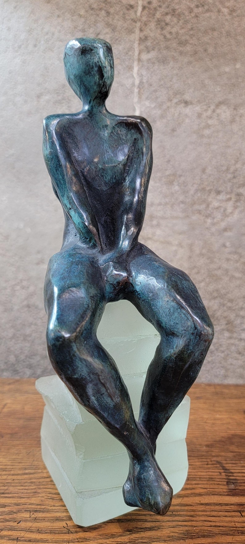 Escultura de bronce cubista de figuras desnudas por Dominique Dardek imagen 7