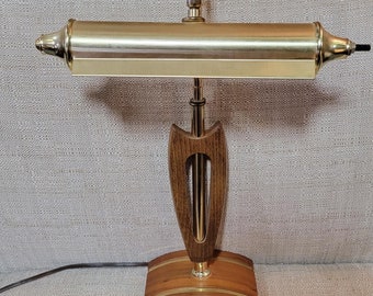 Mid-Century Modern Sculptural Desk Lamp Manner of Modeline