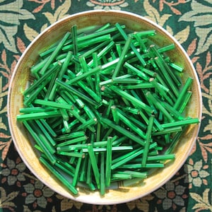 Cornetas de 20 mm con borde plateado SL verde helecho, antiguas cuentas de cristal de Murano, cornetas de aguja italianas vintage