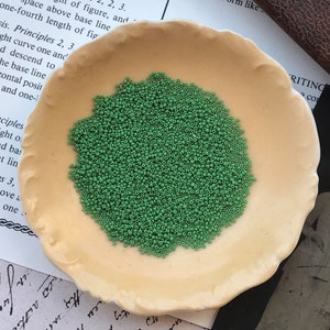 20/0 Spring green opaque antique Murano glass micro seed beads vintage Italian light Sioux Green